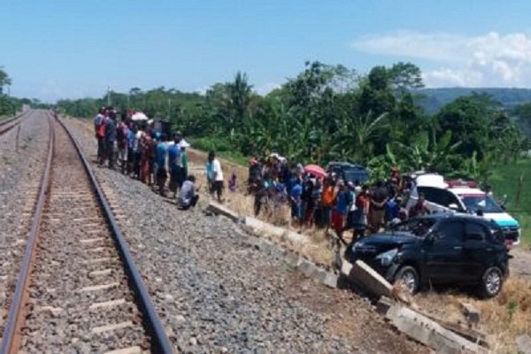 Terios Terlanggar Kaligung di Batang, 2 Nyawa Melayang