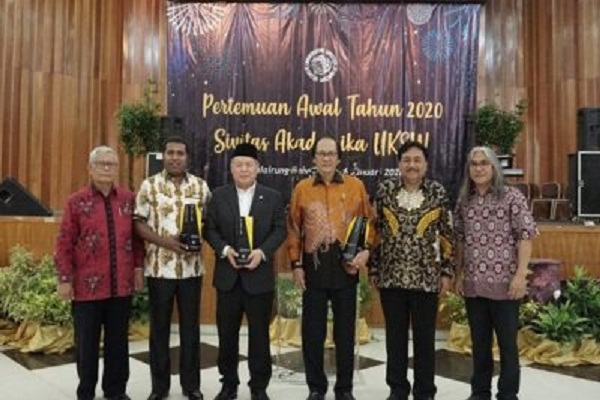 3 Alumni UKSW Salatiga Diganjar Penghargaan