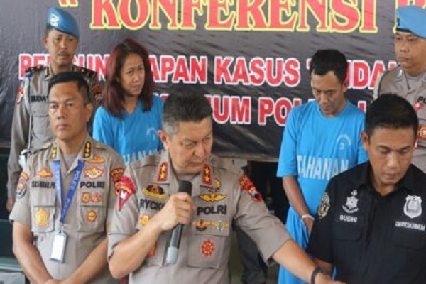 Begini Kisah Unik Totok & Fani Bikin Keraton Agung Sejagat