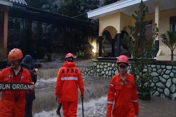 Duh, SMAN di Temanggung Terendam Banjir