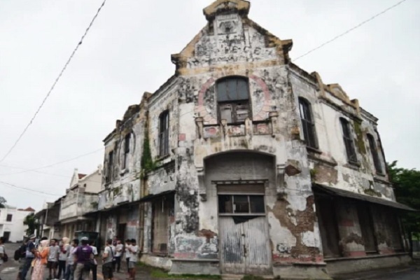 Menengok Sejarah Gedung Spiegel Semarang