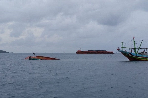 Kapal Sumedang Agung Ditemukan Terbalik Tanpa Awak di Karimunjawa