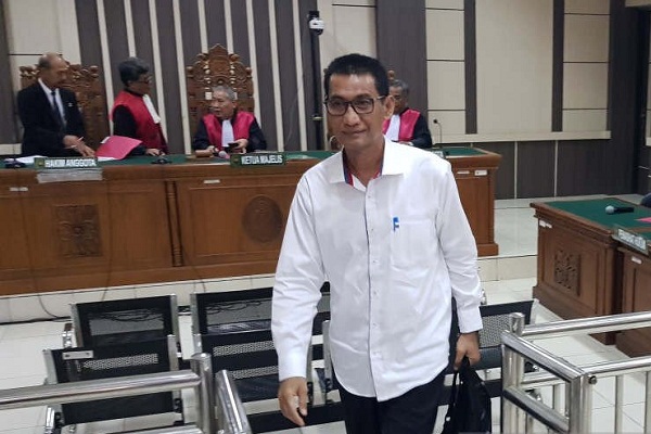 Bupati Tamzil Dituntut Penjara 10 Tahun