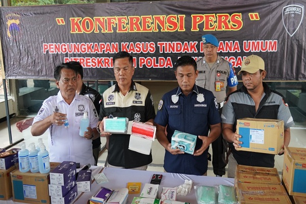 Penimbun Masker di Semarang Pasang Harga Rp275.000 Per Boks