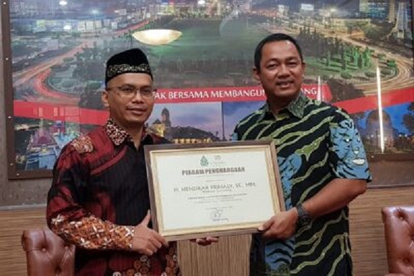 UIN Walisongo Semarang Anugerahkan Penghargaan Pas Dies Natalis ke-50