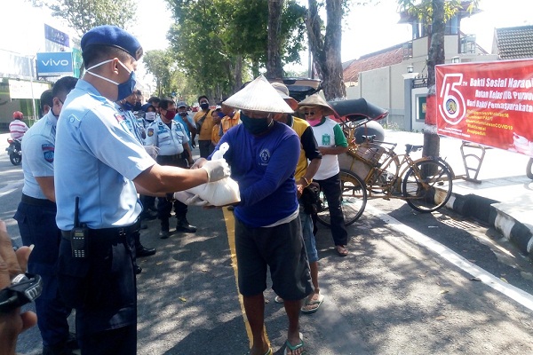 Rutan Purwodadi Grobogan Bagikan 1.000 Masker Buatan Narapidana