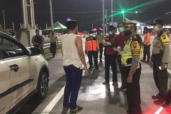 Polda Jateng Wajibkan 463 Kendaraan Pemudik Putar Balik