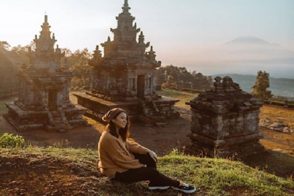 Candi Gedong Songo Tujuan Wisata Sarat Misteri