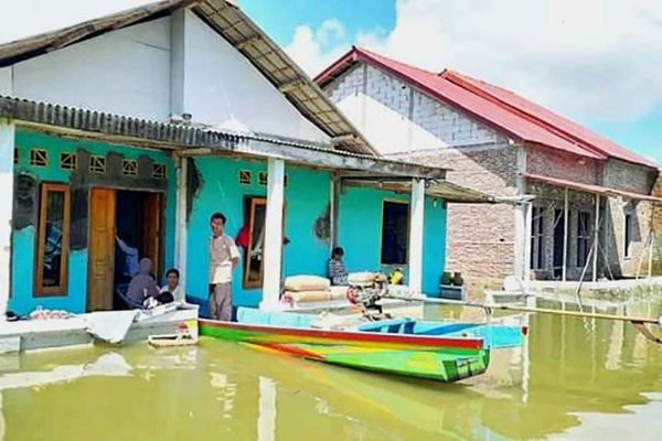 Awas, Gelombang Setinggi Enam Meter Ancam Pesisir Selatan Jawa