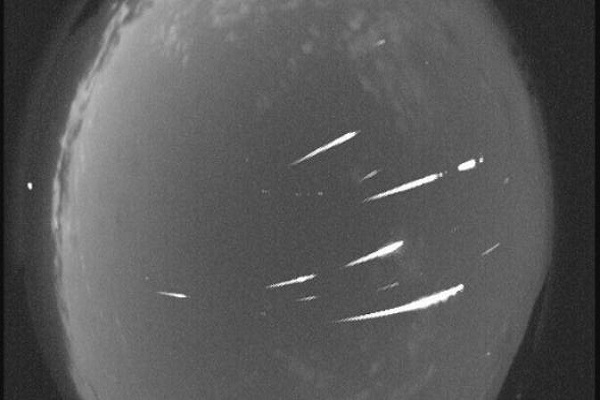 Viral Suara Dentuman di Jateng, Ada Yang Ngaku Lihat Meteor Jatuh