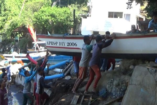 Gelombang Tinggi, Nelayan Jogya Diimbau Tak Melaut Hingga Akhir Maret