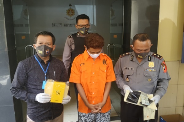 Bermodus COD di Solo, Penjahat Todong Penjual dan Rampas Handphone
