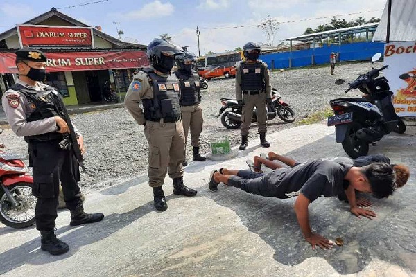 Di Wonosobo, Warga Bisa Kena Sanksi Push Up Gara-Gara Tak Pakai Masker