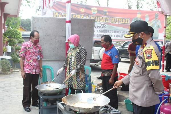 Dapur Umum di Grobogan Digelar Buat Warga Terdampak Covid-19