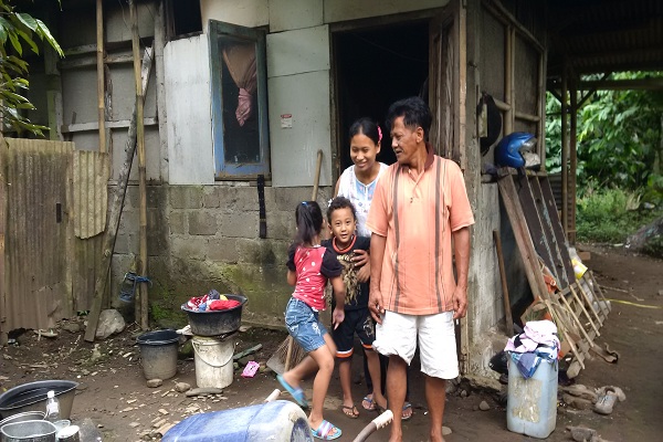 Pria Tinggal di Bekas Kandang Sapi Dapat Bantuan dari Pemkot Salatiga