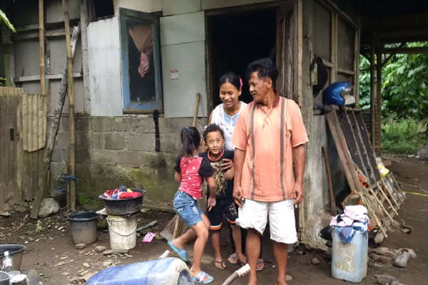 Hidup di Kandang Sapi, Warga Salatiga Luput dari Bantuan Covid-19