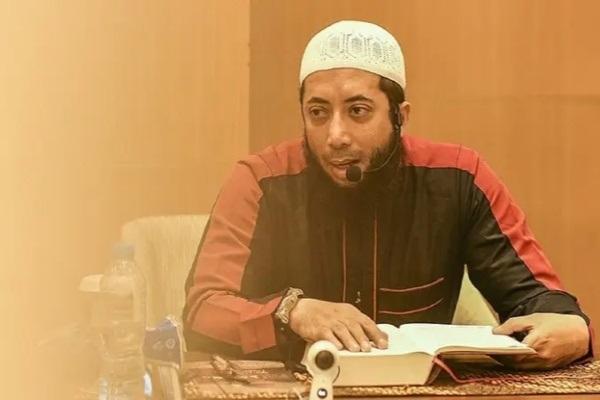 Ini 5 Sebab Makhluk Gaib Ganggu Manusia Menurut Ustaz Khalid Basalamah