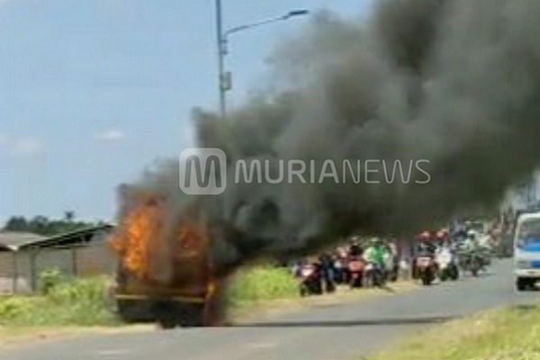 Angkudes di Pati Ludes Terbakar, Seragam Rp100 Juta Hangus