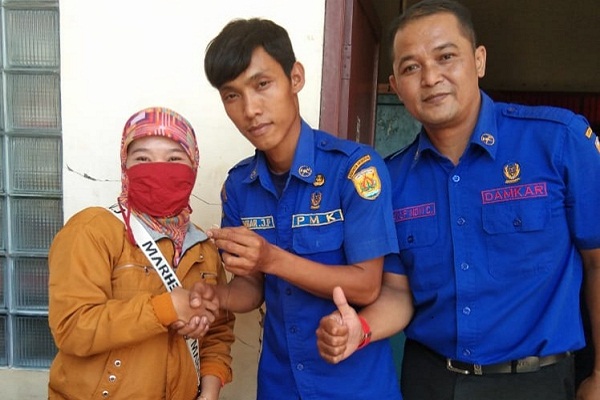 Lepas Cincin, Wanita Boyolali Minta Bantuan Damkar Grobogan