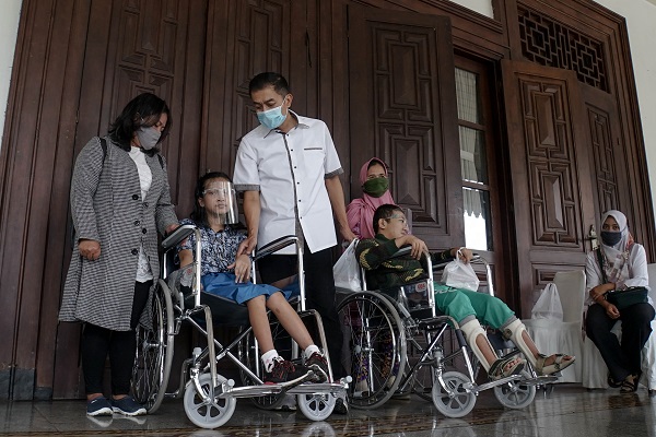 Hari Disabilitas Internasional, Salatiga Berikan 10 Kursi Roda untuk Difabel