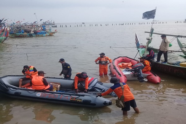 Jaring Ikan di Perairan Pati, Nelayan Majalengka Hilang Ditelan Ombak