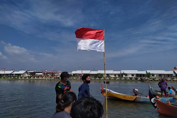 Peringati Hari Nelayan di Tengah Muara, Nelayan Tambakrejo Semarang Ingin Merdeka & Sejahtera