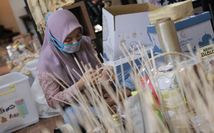 Momen Lebaran di Tengah Pandemi, Produk UMKM Binaan SG Panen Raya Ribuan Paket Hampers