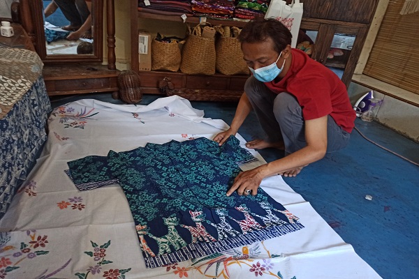 Menengok Industri Batik di Kampung Batik Semarang