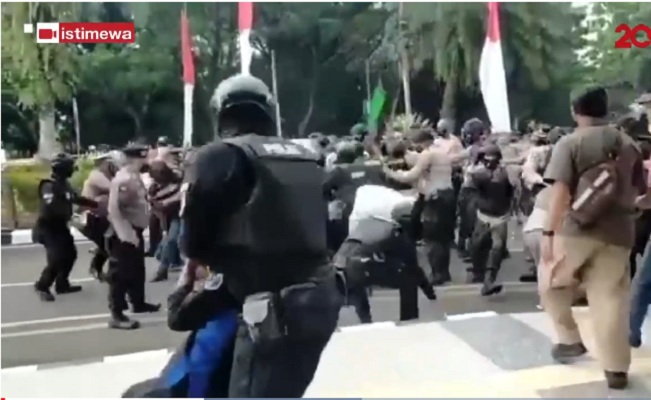 Ini Kronologi Mahasiswa di Tangerang Dibanting Polisi