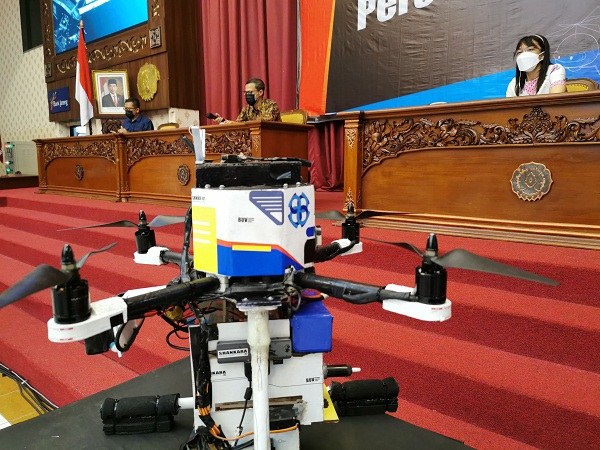 Bikin Penasaran Nih, Kontes Robot Terbang Indonesia di UNS