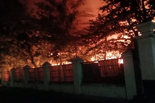 Gudang Rosok di Baki Sukoharjo Terbakar