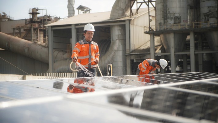 Dukung Energi Baru, Ini Penampakan Solar Panel di Pabrik Semen Gresik