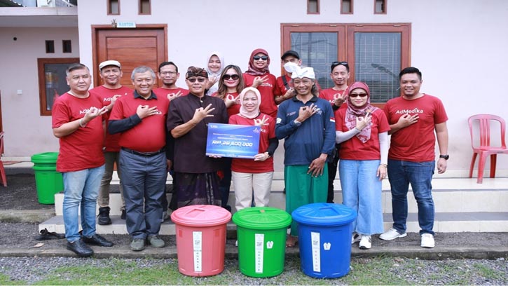 AdMedika Salurkan Bantuan Program Pelestarian Lingkungan Hidup di Desa Adat Kedonganan Bali