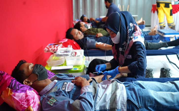 Memperingati Bulan K3 Nasional, Ratusan Karyawan Semen Gresik Ikuti Donor Darah