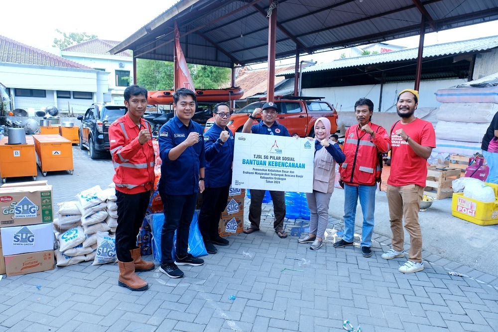 Peduli Banjir Grobogan dan Demak, Semen Gresik Kerja Sama dengan BPBD Salurkan Bantuan Logistik