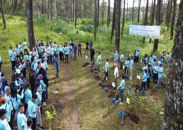 Penanaman Pohon di Cikole, Wujud Kepedulian Finnet terhadap Kelestarian Alam