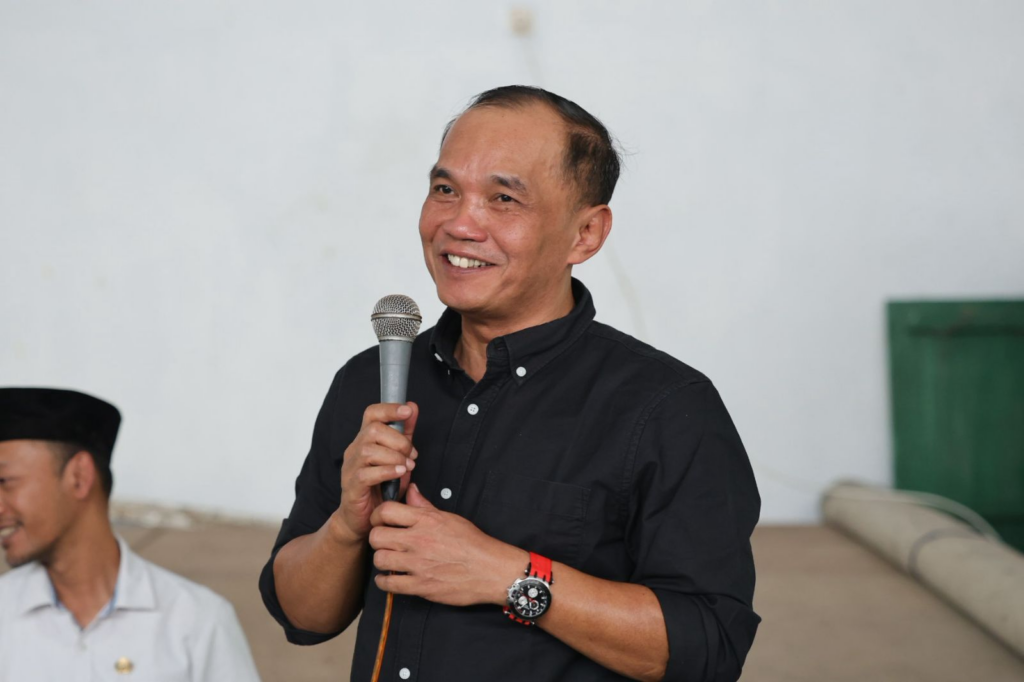 Ketua DPRD Jateng Sumanto Serahkan Bantuan Ayam, Berharap Bisa Tingkatkan Perekonomian Warga