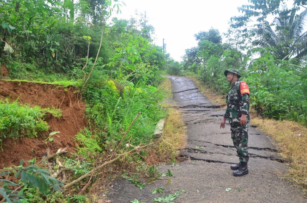 Dampak Longsor Banjarnegara, Ratusan Hewan Ternak Tertimbun
