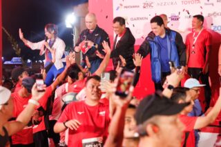 Gubernur Jawa Tengah, Ahmad Luthfi mendampingi Menteri Pemuda dan Olahraga, Erik Thohir yang hadir dalam event Bank Jateng Borobudur Marathon 2025 di Taman Lumbini, Kawasan Candi Borobudur, Magelang, Minggu pagi (16/11/2025).(Istimewa)